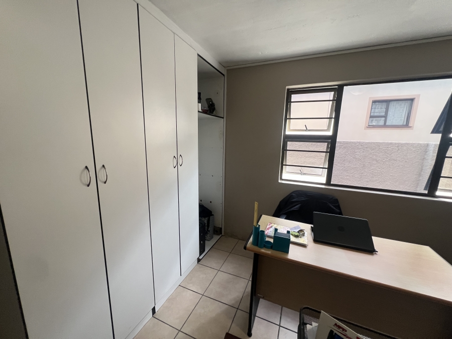 5 Bedroom Property for Sale in Cambridge Eastern Cape